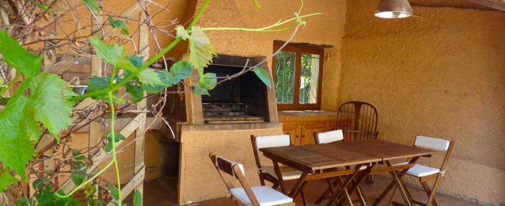 De La Soie Bed & Breakfast Violes